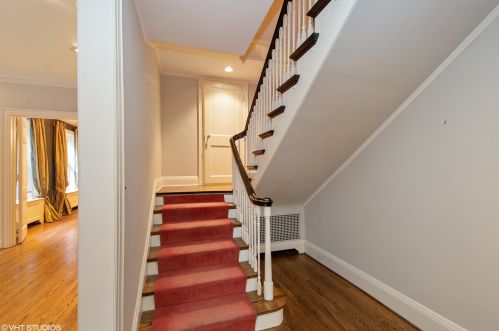 1442 Astor St, Chicago IL  60610-1615 exterior