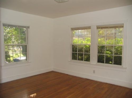 4909 Duval St, Austin TX  78751-2536 exterior