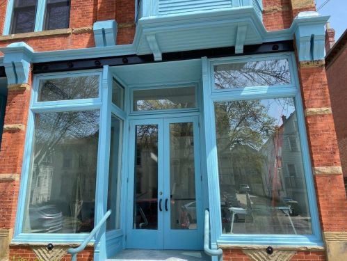 1728 Franklin Pl, Milwaukee WI  53202-1605 exterior