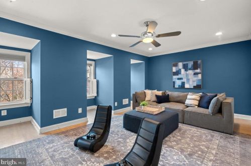 613 Royal St, Alexandria VA  22314-2031 exterior