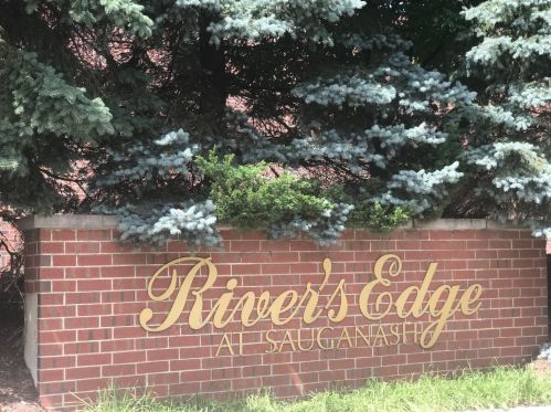 5225 Riversedge Ter, Chicago IL  60630-1799 exterior