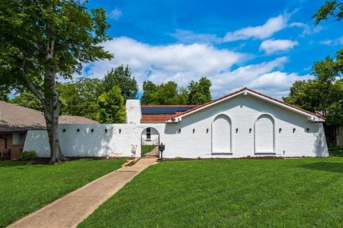 4811 Ashbrook Rd, Dallas, TX 75227-2912