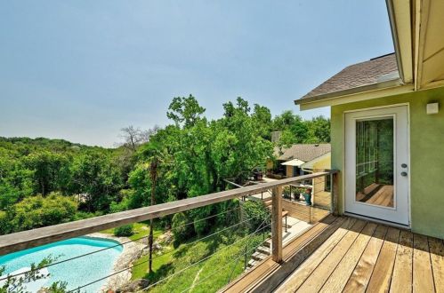 805 Frst Vw Dr, Austin TX 78746-4519 exterior