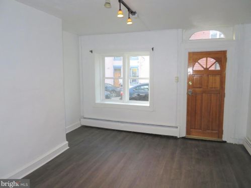 123 Levering St, Philadelphia PA 19127-1403 exterior