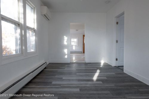 49 Ideal Ave, Middletown NJ  07748-5613 exterior