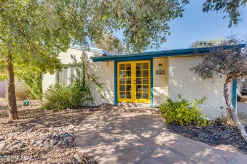 833 Seneca St, Tucson, AZ 85719-2965