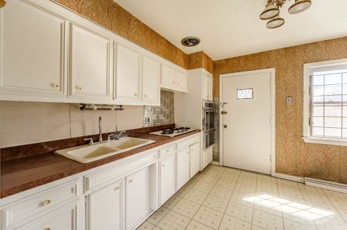 9351 Pr Ave, Chicago IL 60619-7220 exterior