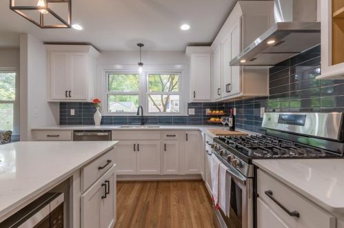 1897 Dorsey Ave, Atlanta GA  30344-6846 exterior