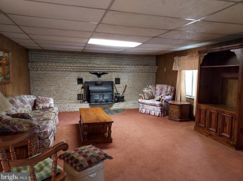 1020 Gettysburg Rd, Littlestown PA 17340-9310 exterior