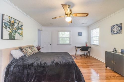 2201 Valley Creek Cir, Lithonia GA  30078-2532 exterior