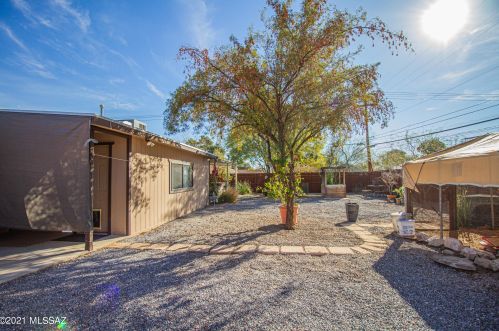 4744 13 St, Tucson AZ 85719-6213 exterior