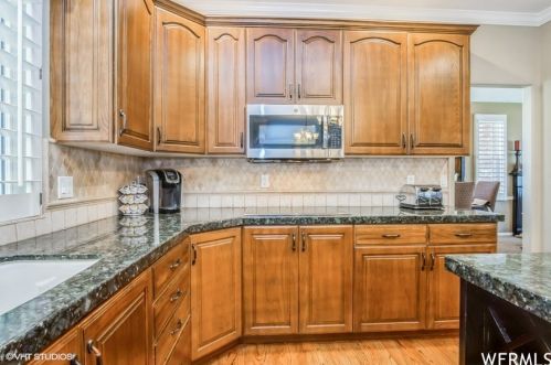 10664 Trailridge Cir, Sandy UT 84092-4758 exterior