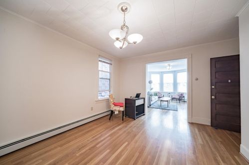 111 Hauxhurst Ave, Union City NJ 07086-6836 exterior