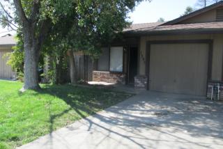 1305 Oak Terrace Ct, Sacramento CA  95825-3601 exterior
