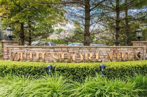 18 Della Dr, Babylon NY 11704-6240 exterior