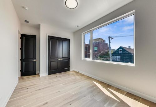 2345 Mclean Ave, Chicago IL 60647-4113 exterior