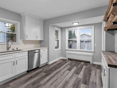 2953 43, Milwaukee WI 53219-3402 exterior