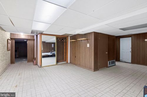 7907 Ivymount Ter, Rockville MD 20854-3753 exterior