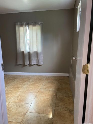 485 Irving St, Central Islip NY  11722-3719 exterior