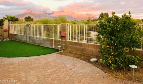 1935 Cholla Vista Dr, Tucson AZ  85704-1089 exterior