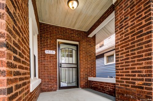 7616 Luella Ave, Chicago IL 60649-4108 exterior