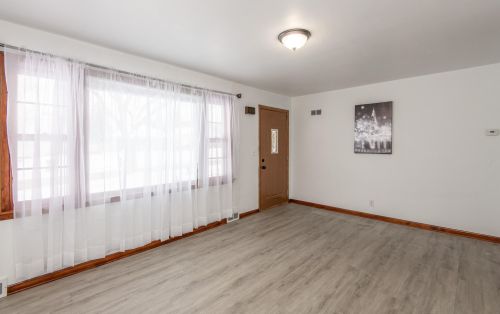 820 91st St, Milwaukee WI  53214-2845 exterior