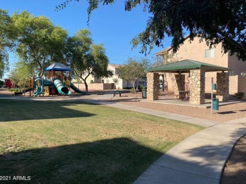 5225 Albeniz Pl, Phoenix AZ  85043-1981 exterior