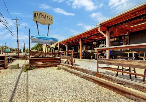 1708 Cedar Ave, Austin TX 78702-1429 exterior