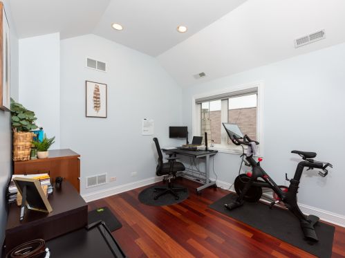 4944 Merrimac Ave, Chicago IL  60638-1304 exterior