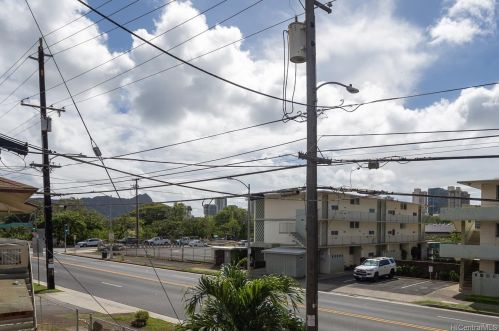 2620 Date St, Honolulu HI 96816-1122 exterior