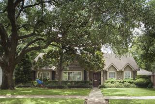 8014 Meadowglen Ln, Houston TX  77063-3942 exterior