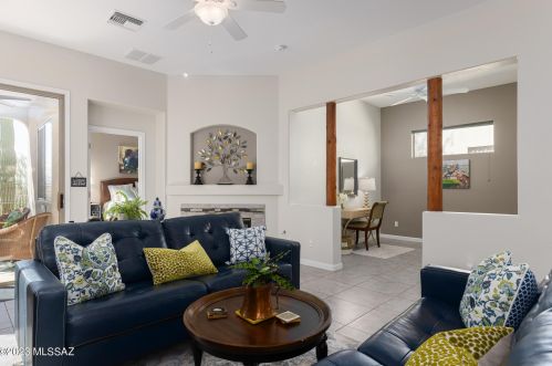 5073 Pinnacle Cove Dr, Tucson AZ  85749-7153 exterior