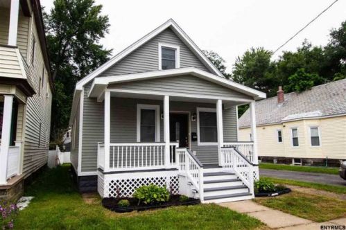 2329 Fairlee St, Schenectady NY  12306-3210 exterior