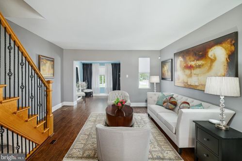 2905 Broad St, Philadelphia PA 19146-2217 exterior