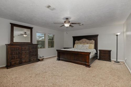 5611 Frst Timbers Dr, Humble TX 77346-1937 exterior