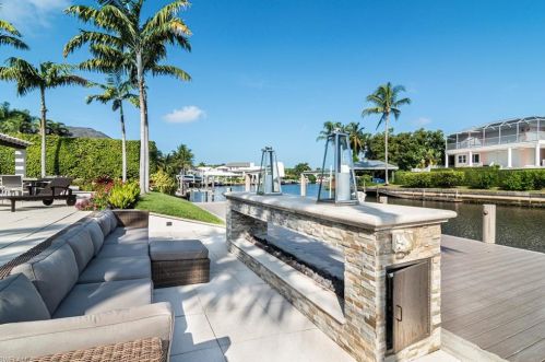 395 21 Ave, Naples FL 34116-6423 exterior