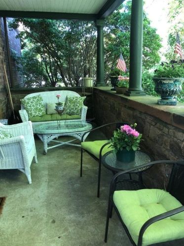 7 Red Cross Ave, Middletown RI 02840-3316 exterior