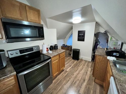 328 Amber St, Pittsburgh PA 15206-3607 exterior