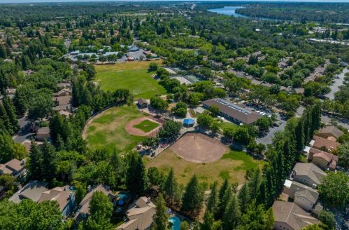 127 Conductor Way, Folsom CA 95630-8022 exterior