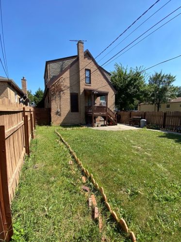 7258 Winchester Ave, Chicago IL 60643-1113 exterior