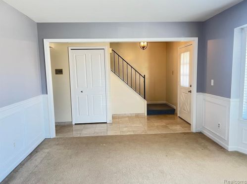 46152 Apple Ln, Macomb Township MI  48044-3401 exterior