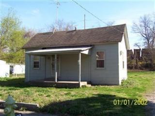 902 Garfield St, Springfield MO  65803-3217 exterior