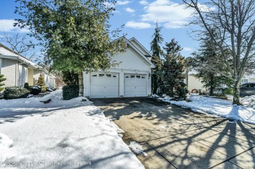25 Cypress Point Ln, Jackson Twp, NJ 08527-4016