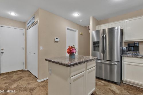 1097 Swan Dr, Chandler AZ 85286-7543 exterior