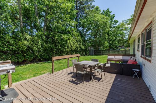 1618 Whitcomb Rd, Lacey NJ  08731-3347 exterior