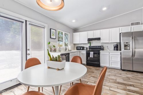 1329 Cholla St, Phoenix AZ 85029-3801 exterior