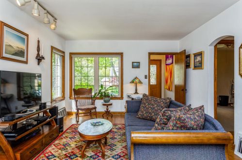 3131 Crawford Ave, Milwaukee, WI 53235-4253