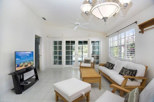 3167 Andorra Ct, Naples FL 34109-1388 exterior