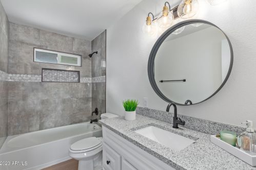 3437 Acoma Dr, Phoenix AZ 85032-4830 exterior