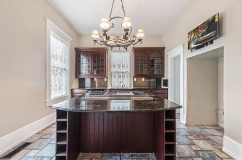 824 Briarcliff Pl, Atlanta GA 30306-3902 exterior